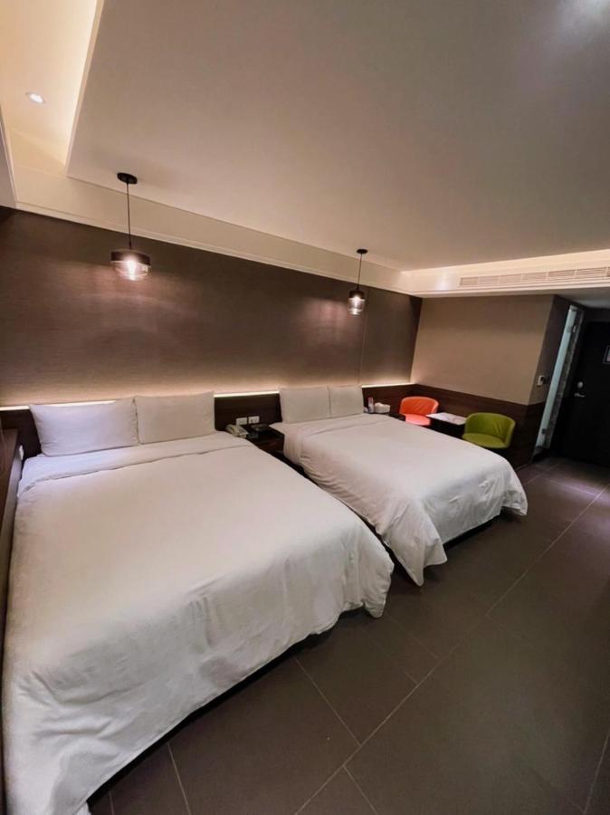 كاوشيونغ Ouge Motel - Fengshan المظهر الخارجي الصورة